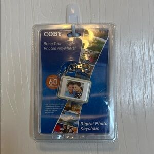 Coby Digital Photo Keychain - White